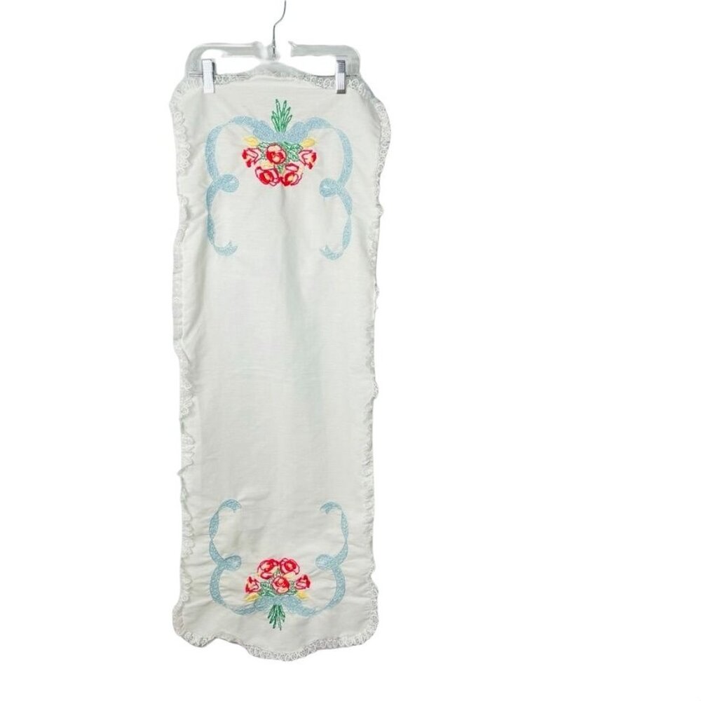 White Needlepoint Table Runner Handmade Lace Border Rose Bouquet Vintage U